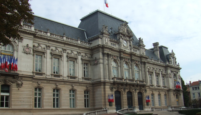 Traitement des étrangers par des préfectures : la situation s’aggrave - Crédit photo : &copy; Prefecture_du_Rhone_a_Lyon BY Kilom691 Wikipedia